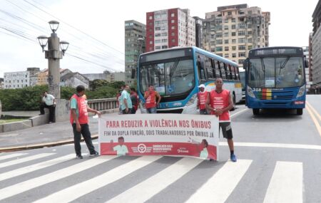 Urbana-PE aciona Justiça do Trabalho após GREVE DOS ÔNIBUS.