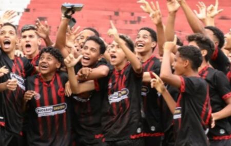 IBIS vence o SANTA CRUZ no SUB-15 e questiona: "Pior time do mundo?"