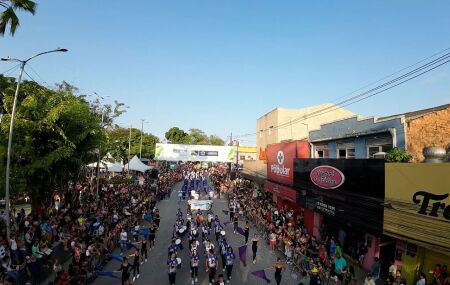 Desfile cívico militar em Jaboatão dos Guararapes