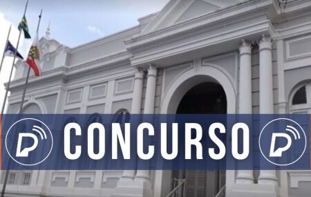 Fachada da prefeitura de Limoeiro. 