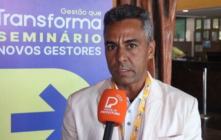 Prefeito Cacique Marcos.