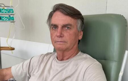 Jair Bolsonaro internado.