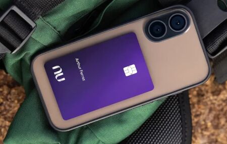 Nubank encerra rendimento autom&aacute;tico do cashback do cart&atilde;o Ultravioleta.