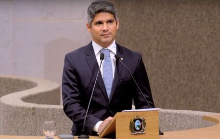 Deputado Renato Antunes.