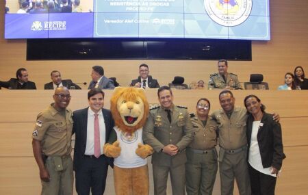 Homenagem aos 25 anos do PROERD.