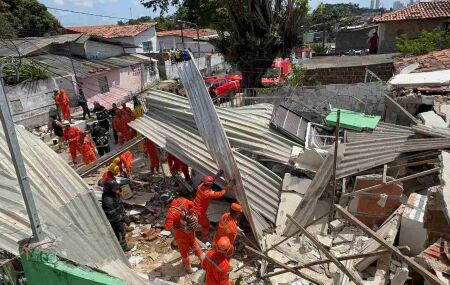 SDS detalha em nota desabamento de Olinda com uma morte e cinco v&iacute;timas resgatadas.