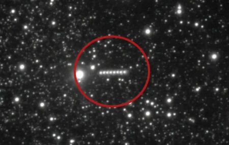 Cometa interestelar 3I/ATLAS atinge ponto mais pr&oacute;ximo do Sol e intriga astr&ocirc;nomos