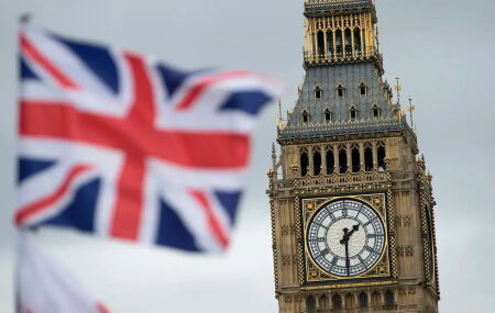 Reino Unido amplia aux&iacute;lio, pagando 200 libras automaticamente. 