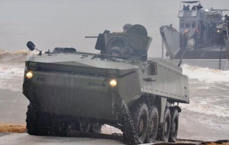 Blindado da Marinha do Brasil.