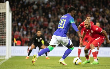 Sele&ccedil;&atilde;o Brasileira contra a Tun&iacute;sia em 2022.