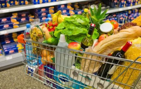 Cesta b&aacute;sica tem redu&ccedil;&atilde;o de pre&ccedil;o em setembro no Recife e em mais 21 capitais brasileira