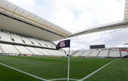D&iacute;vida do Corinthians sobe para R$ 2,7 bilh&otilde;es.