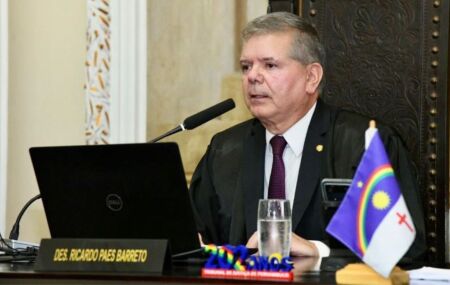 Desembargador Ricardo Paes Barreto, presidente do TJPE.