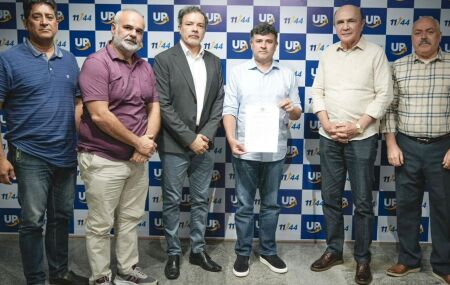 Eduardo da Fonte pede inclus&atilde;o de coron&eacute;is da reserva na extin&ccedil;&atilde;o das faixas salariais em Pernambuco