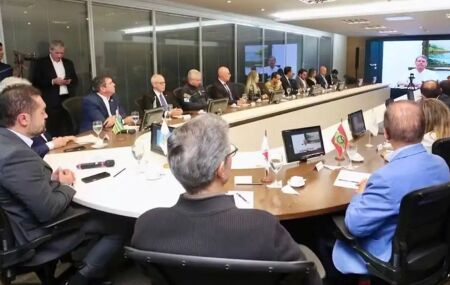 Governadores anunciam "Cons&oacute;rcio da Paz" . 