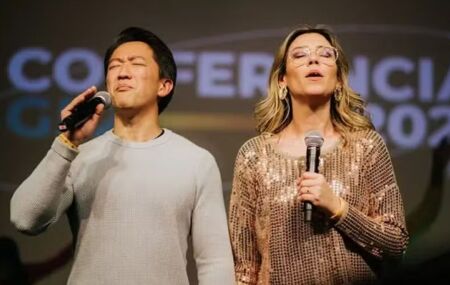 Lucas Hayashi e esposa, tamb&eacute;m pastora da Igreja Zion Church.