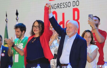 Lula e Luciana Santos. 