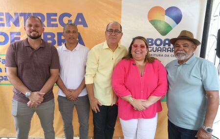 Mano Medeiros participa da entrega de duas ruas em Muribeca.
