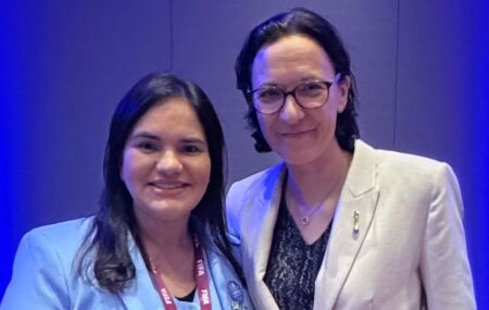 Michele Collins participa de workshop da FIFA.