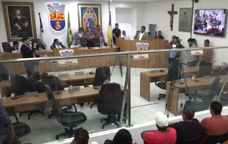 C&acirc;mara de Olinda: vereadores debatem sobre situa&ccedil;&atilde;o dos cemit&eacute;rios p&uacute;blicos da cidade