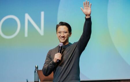 Pastor Lucas Hayashi.