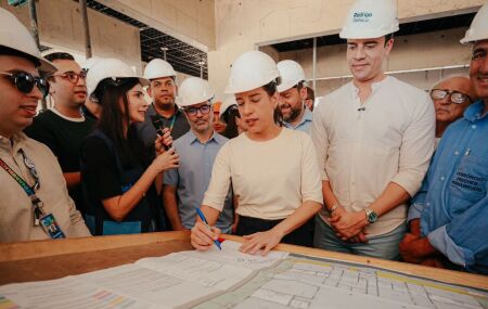 Raquel Lyra vistoria obra de creche em Caruaru. 