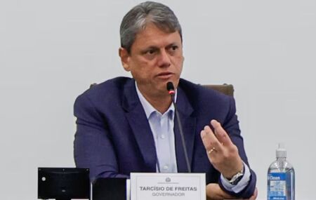 Tarc&iacute;sio de Freitas.