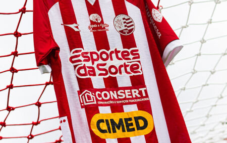 N&aacute;utico est&aacute; negociando com a Reebok.