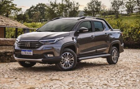Fiat Strada segue na dianteira como ve&iacute;culo novo mais vendido no Brasil