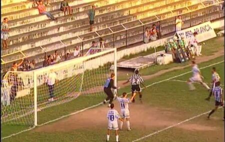 Jogo de Futebol no Lacerd&atilde;o em Caruaru 