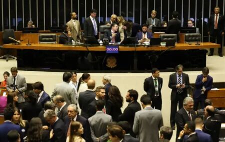 Comiss&atilde;o da C&acirc;mara aprova mudan&ccedil;a na contrata&ccedil;&atilde;o tempor&aacute;ria no servi&ccedil;o p&uacute;blico.