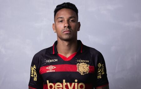 Zagueiro est&aacute; cobrando quase R$ 500 mil ao Sport.