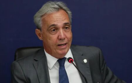 Evandro Carvalho, presidente da FPF, defende novo m&eacute;todo no Brasileir&atilde;o.