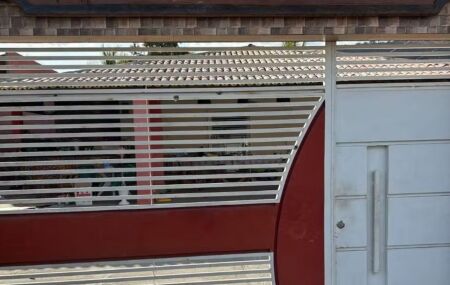 Casa do gerente que foi alvejada.