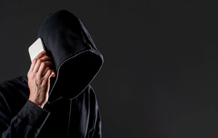 Novo golpe no iPhone usa phishing para roubar dados via mensagens falsas do "Buscar". 