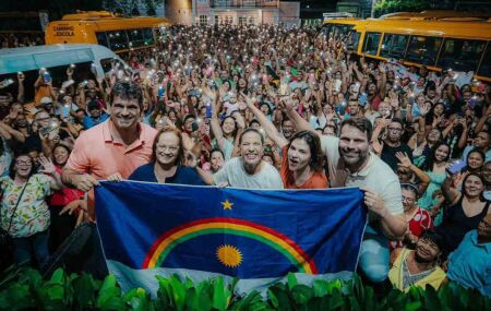 Governadora Raquel Lyra em agenda na Mata Norte de Pernambuco.