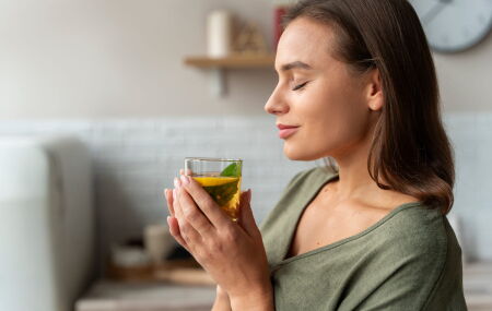 A infus&atilde;o natural com plantas medicinais combate reten&ccedil;&atilde;o de l&iacute;quidos. 