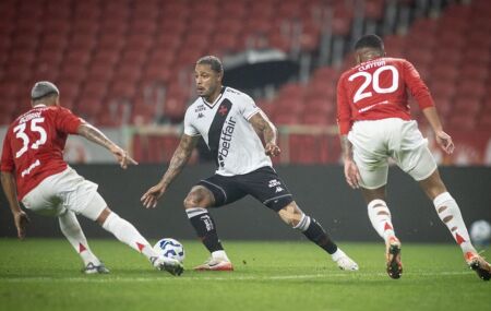 Vasco da Gama e Internacional se enfrentam nesta sexta-feira (28).