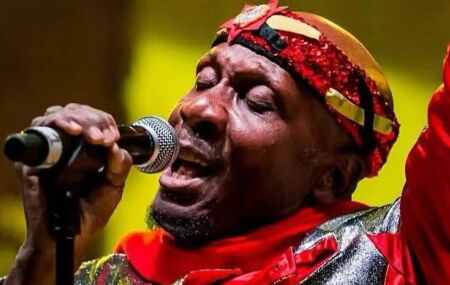 Cantor Jimmy Cliff, &iacute;cone do reggae, morre aos 81 anos ap&oacute;s convuls&atilde;o e pneumonia. 