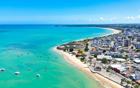 Jo&atilde;o Pessoa oferece praias paradis&iacute;acas, seguran&ccedil;a e pre&ccedil;os acess&iacute;veis. 