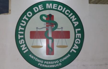 Fachada do IML, no Recife.