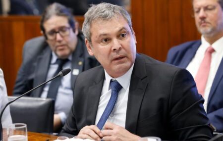 L&iacute;der do PT na C&acirc;mara dos Deputados, Lindbergh Farias.