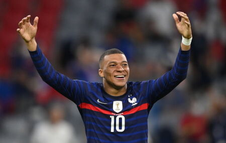 Descubra o impressionante valor que Mbapp&eacute; ganha da Nike. 