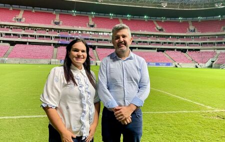 Michele Collins e  Rodrigo Ribeiro de Queiroz.