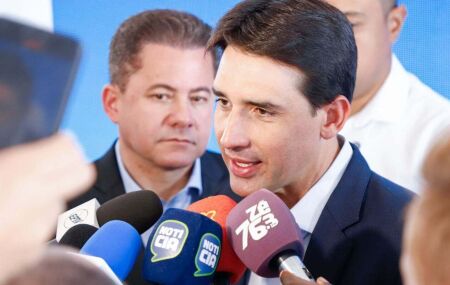 Ministro de Portos e Aeroportos Silvio Costa Filho.