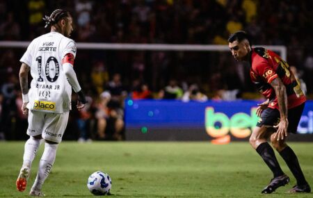 Neymar em campo contra o Sport no primeiro turno do Brasileir&atilde;o.