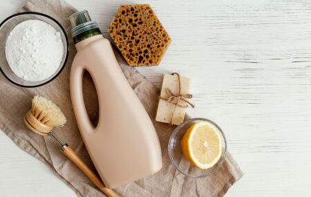 Aprenda a fazer sab&atilde;o l&iacute;quido caseiro com &oacute;leo usado de cozinha. 