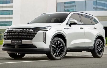 GWM Haval H6 com nova tela de 12,3 e reconhecimento facial para personalizar ajustes.