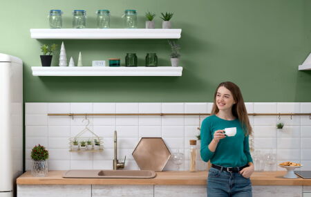 Prateleiras abertas s&atilde;o tend&ecirc;ncia, substituem arm&aacute;rios caros de cozinha. 