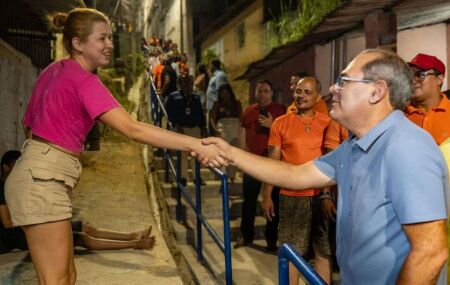 Prefeito Mano Medeiros no Curado.